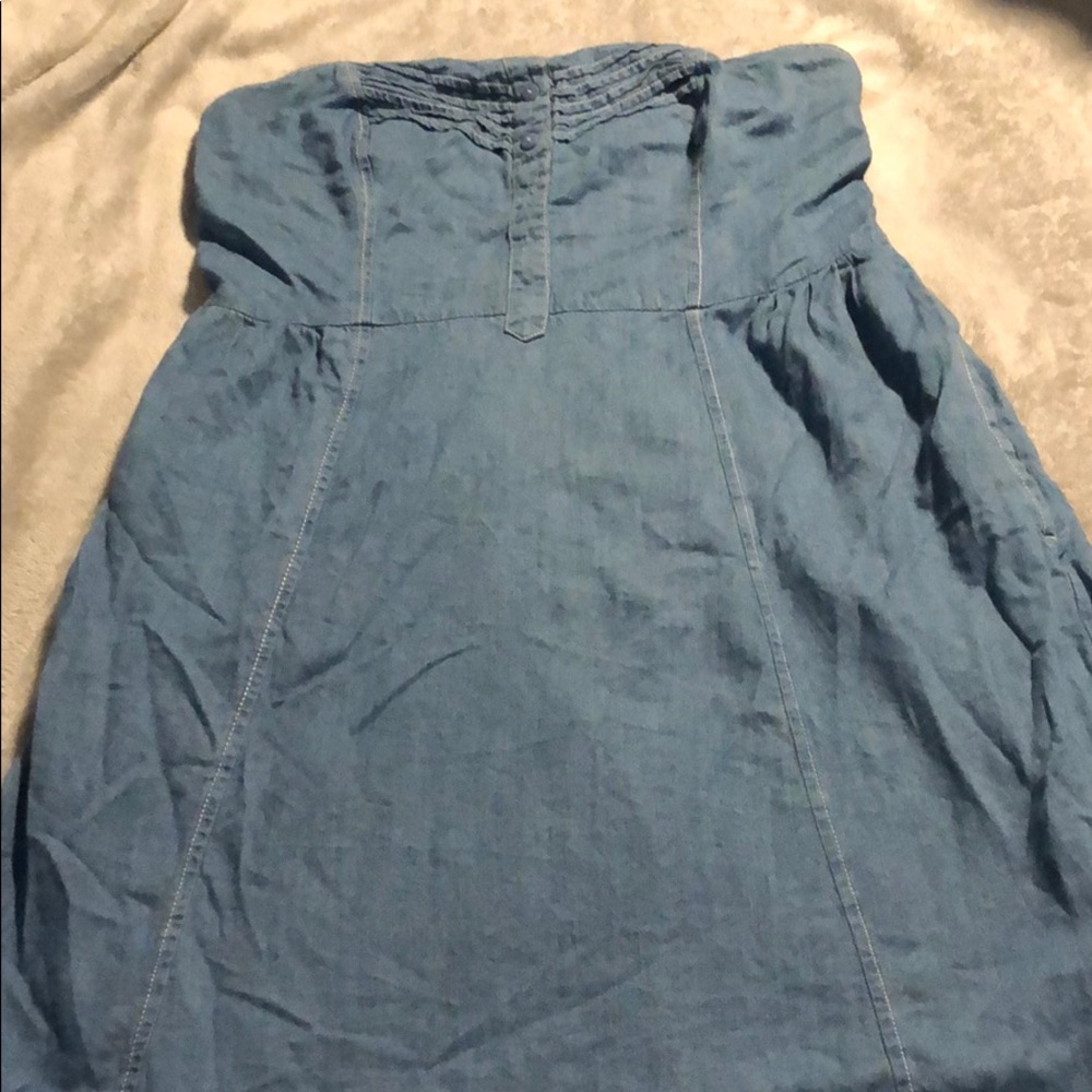 Denim look strapless dress made of cotton